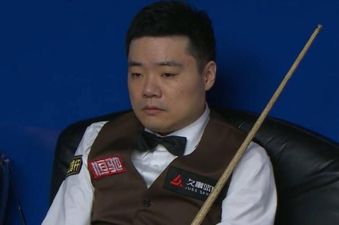 记者：双红会曼联仅有6名后卫可供选择肖或带伤上阵英超第17轮焦点战，双红会利物浦vs曼联将在下周一凌晨0:30进行，今天利物浦方面记者DaveOCKOP报道了曼联的伤病情况。